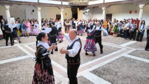Grupos de folclore recibidos en el Museo López Villaseñor de Ciudad Real
