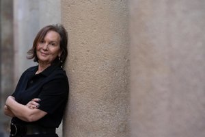 La académica Clara Sánchez firma 'Lo inexplicable': "La reencarnación me parece más satisfactoria que la resurrección"