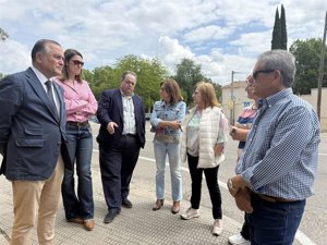 Vecinos del Paredón de los Frailes se quejan a Gregorio de problemas de accesibilidad existentes en numerosas aceras