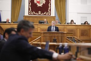 Pleno.- Vox y PP afean promesas de tren a Tomelloso y Argamasilla de PSOE, que les recrimina su rechazo en el DER