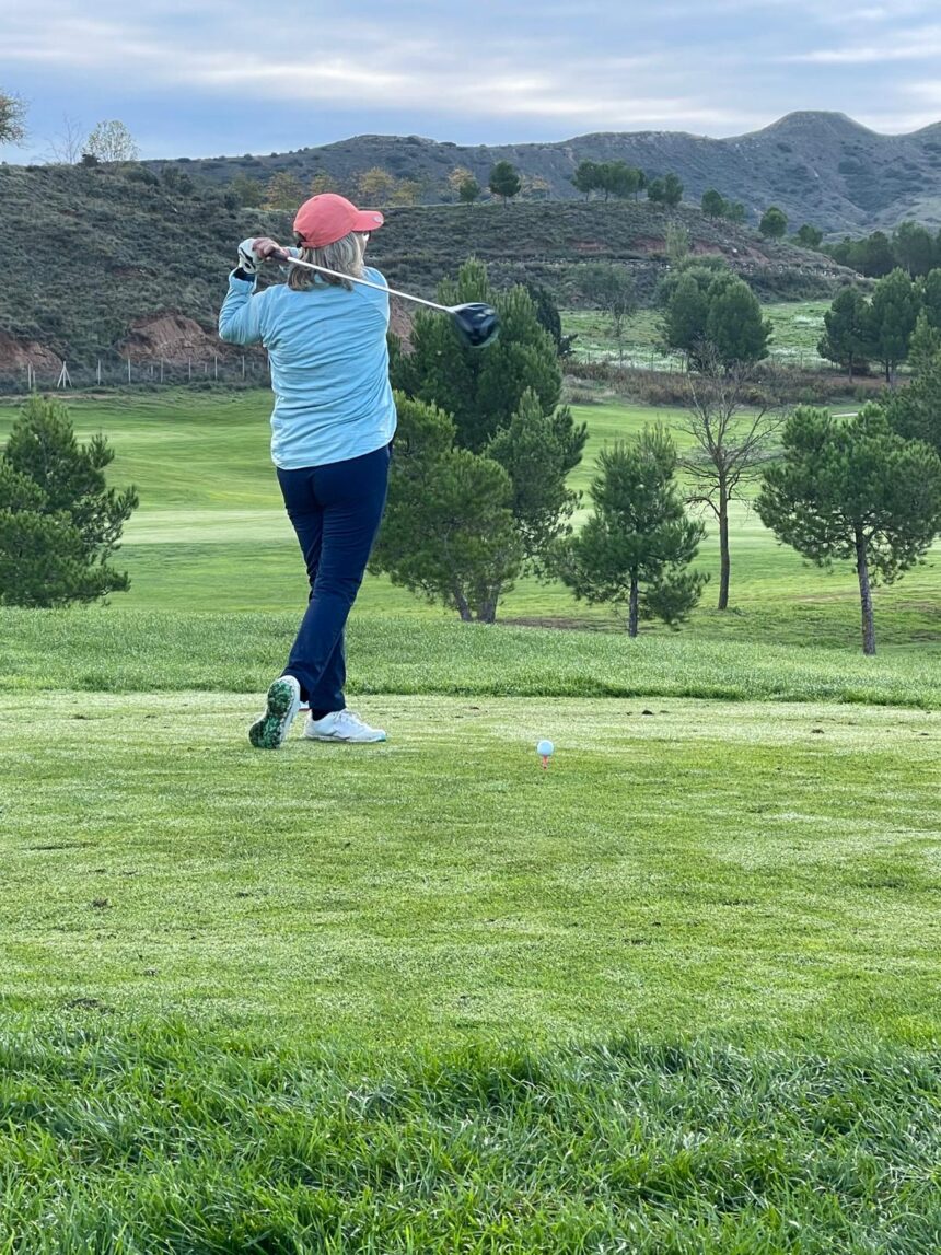 Jugadoras de golf en competición autonómica en Castilla-La Mancha