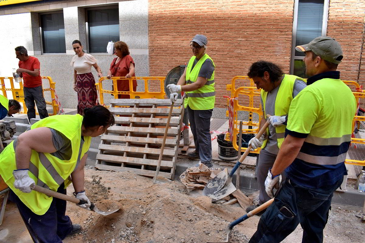 Transformando la Ciudad: Ochenta Profesionales Desempleados Impulsan el Empleo a Través de Iniciativas Municipales y de la Diputación Provincial 2