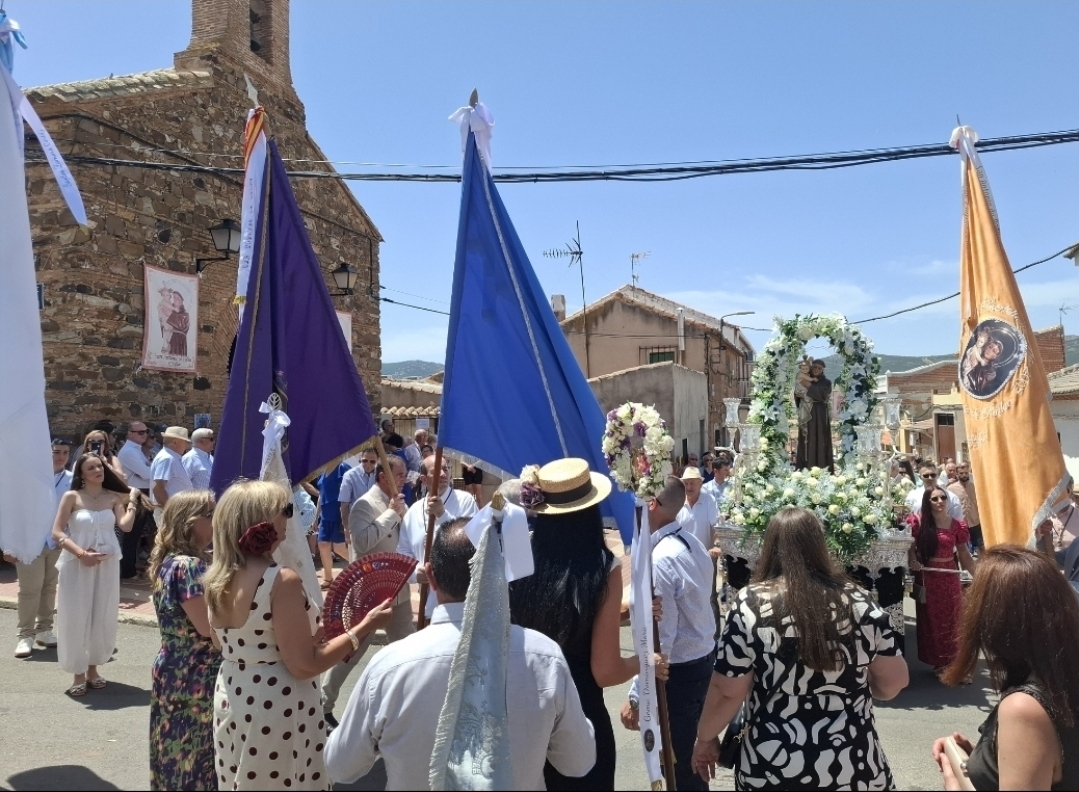 El Villar Celebra su Fe: Día Grande de Fiestas en Honor a San Antonio 3 El Villar Celebra su Fe: Día Grande de Fiestas en Honor a San Antonio 3