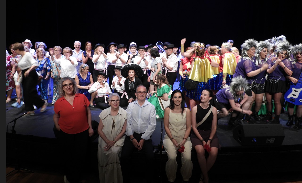 Clausura del Curso del Programa Municipal de Educación Básica de Adultos y Animación Sociocultural en Barriadas con un Festival Inolvidable 1