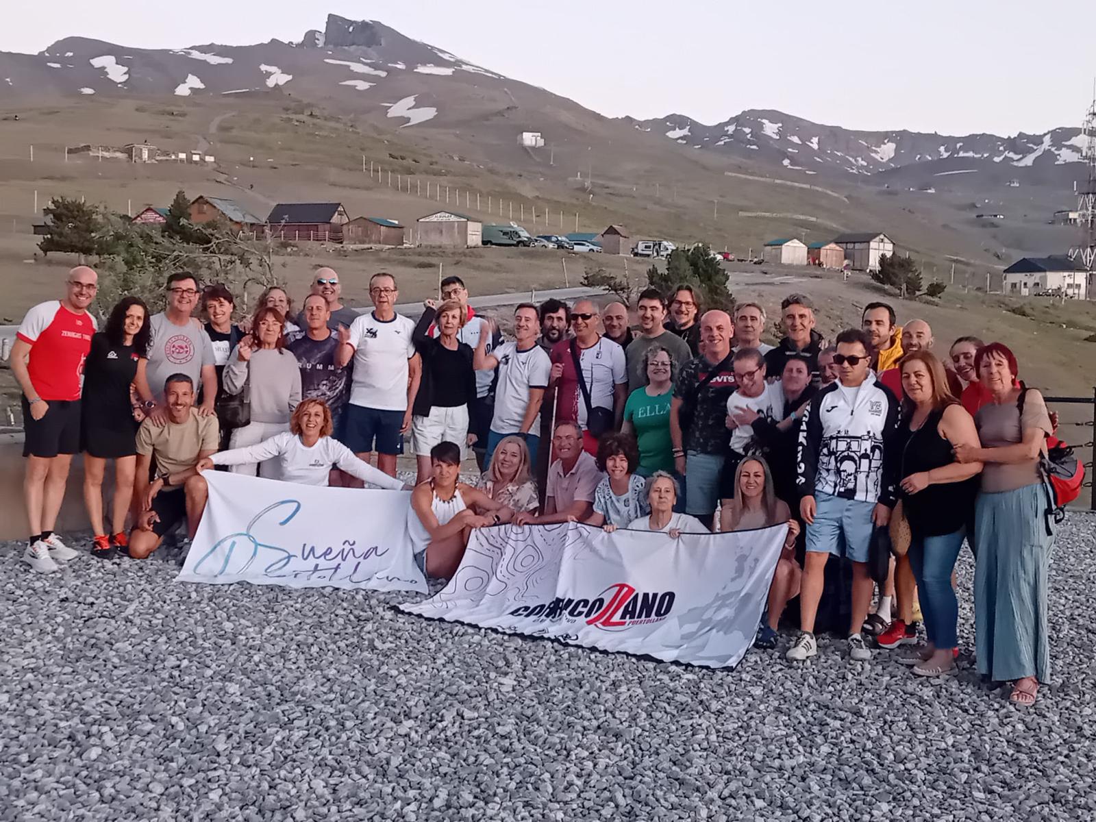 El Club Corricollano presenta la innovadora silla Joëlette en la ascensión inclusiva al Veleta 3