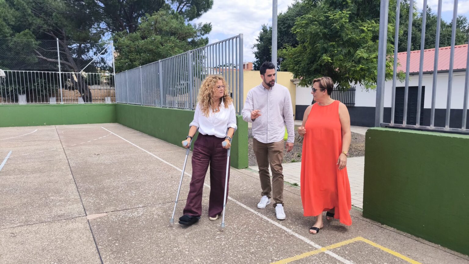 Pista polideportiva de Valverde, pedaía de Ciudad Real, antes de la renovación