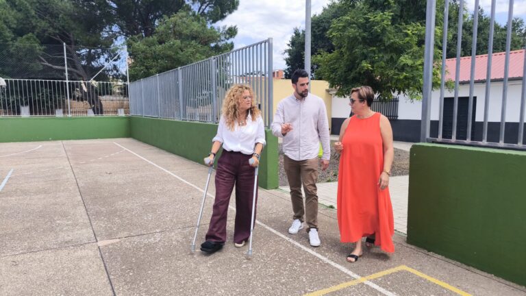 Pista polideportiva de Valverde, pedaía de Ciudad Real, antes de la renovación