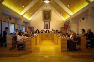 Pleno del Ayuntamiento de Ciudad Real aprobando declaración de solidaridad con Venezuela