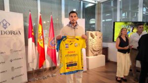 Nacho Plaza presentado como jugador del BM Caserío en Ciudad Real