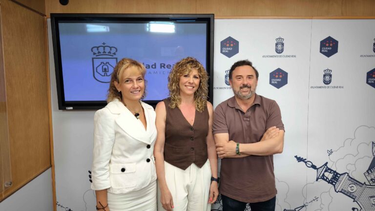 Operarios del servicio municipal de limpieza viaria de Ciudad Real