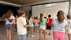 Niños participando en los Talleres de Verano del Espacio Joven de Ciudad Real
