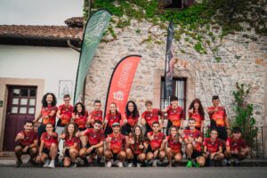 Participantes en el Campeonato de España de Carreras por Montaña 2026 en El Entrego, Asturias