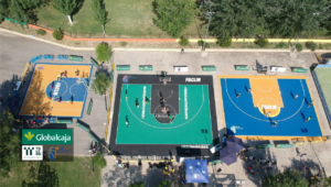 Jugadores disputando un partido de baloncesto 3x3 en las instalaciones deportivas de Seseña