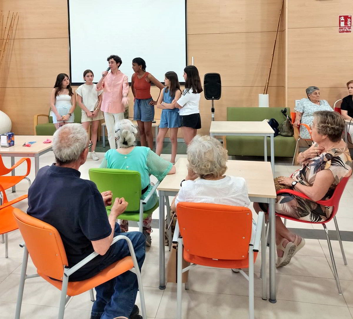 El Consejo de Participación Infantil y Adolescente Promueve Talleres de Competencias Digitales para Personas Mayores 1 El Consejo de Participación Infantil y Adolescente Promueve Talleres de Competencias Digitales para Personas Mayores 1