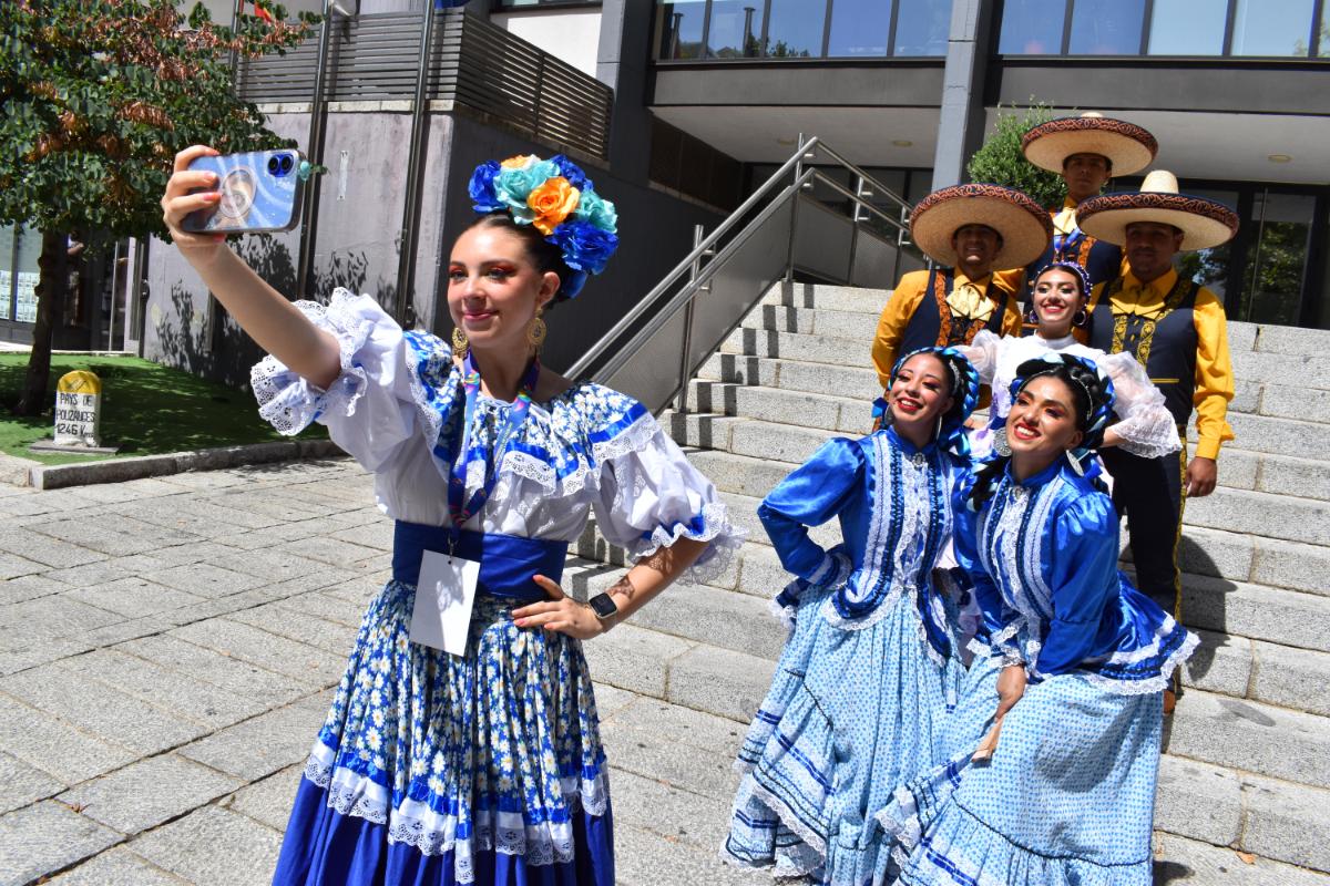 Puertollano Acoge con Entusiasmo a los Participantes del 39º Festival Internacional de Folclore 1