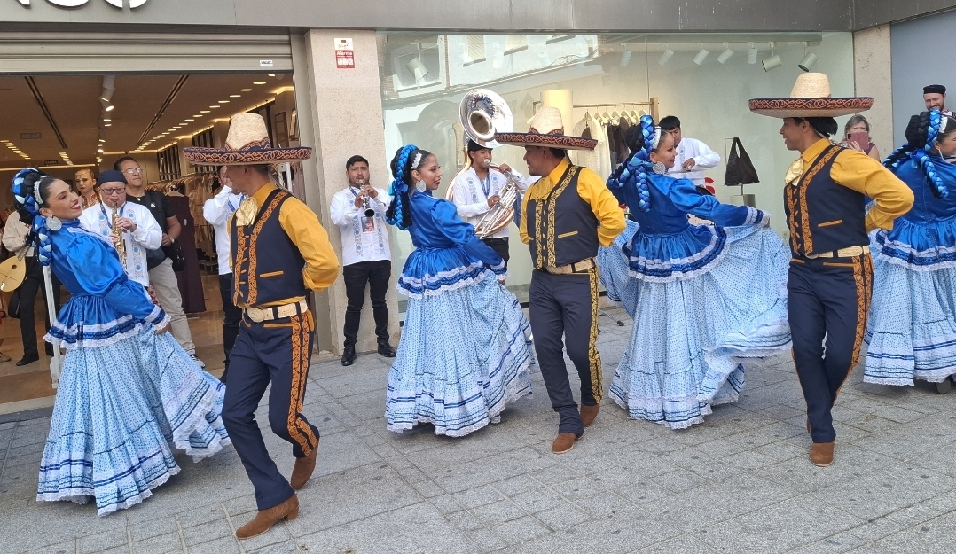 Puertollano Acoge con Entusiasmo a los Participantes del 39º Festival Internacional de Folclore 42