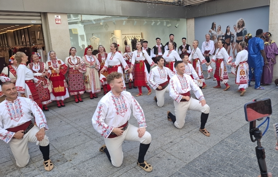 Puertollano Acoge con Entusiasmo a los Participantes del 39º Festival Internacional de Folclore 43