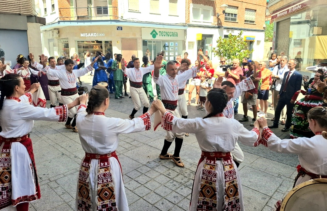 Puertollano Acoge con Entusiasmo a los Participantes del 39º Festival Internacional de Folclore 45