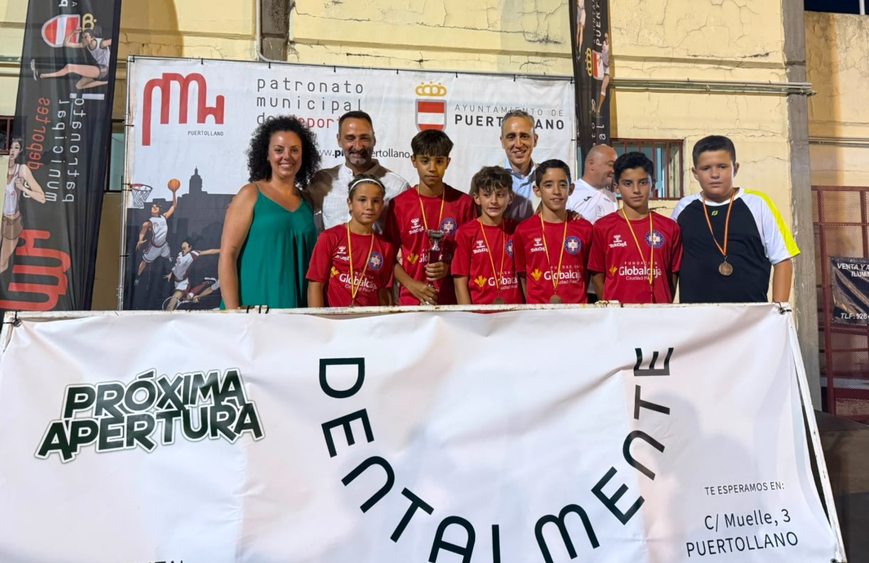 Pinturas Loz Per se corona campeón del XXVII Torneo de Fútbol 7 Ciudad de Puertollano 1 Pinturas Loz Per se corona campeón del XXVII Torneo de Fútbol 7 Ciudad de Puertollano 1