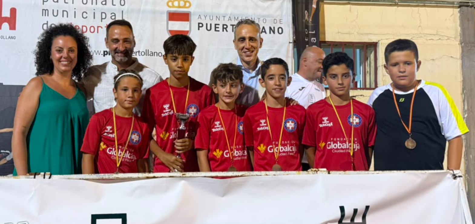 Pinturas Loz Per se corona campeón del XXVII Torneo de Fútbol 7 Ciudad de Puertollano 5 Pinturas Loz Per se corona campeón del XXVII Torneo de Fútbol 7 Ciudad de Puertollano 5