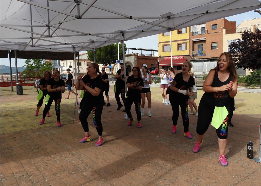 Jornada de Deporte y Convivencia en la Plaza José Noja: La Asociación de Vecinos Las Mercedes Fomenta la Comunidad 2 Jornada de Deporte y Convivencia en la Plaza José Noja: La Asociación de Vecinos Las Mercedes Fomenta la Comunidad 2