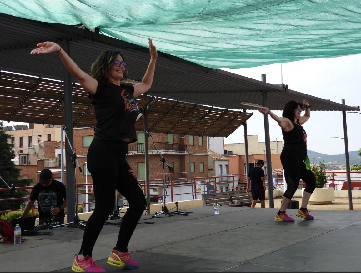 Jornada de Deporte y Convivencia en la Plaza José Noja: La Asociación de Vecinos Las Mercedes Fomenta la Comunidad 1 Jornada de Deporte y Convivencia en la Plaza José Noja: La Asociación de Vecinos Las Mercedes Fomenta la Comunidad 1