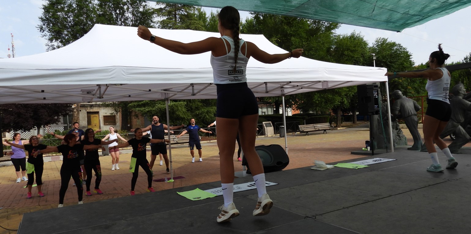 Jornada de Deporte y Convivencia en la Plaza José Noja: La Asociación de Vecinos Las Mercedes Fomenta la Comunidad 10 Jornada de Deporte y Convivencia en la Plaza José Noja: La Asociación de Vecinos Las Mercedes Fomenta la Comunidad 10