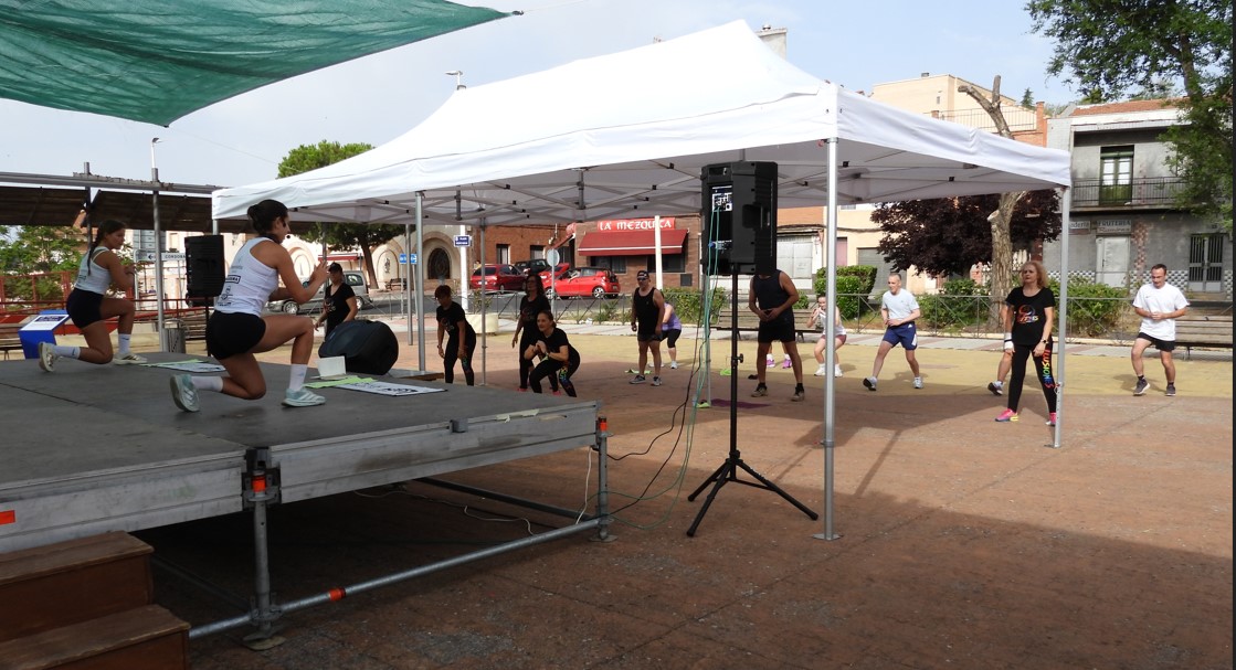 Jornada de Deporte y Convivencia en la Plaza José Noja: La Asociación de Vecinos Las Mercedes Fomenta la Comunidad 7 Jornada de Deporte y Convivencia en la Plaza José Noja: La Asociación de Vecinos Las Mercedes Fomenta la Comunidad 7