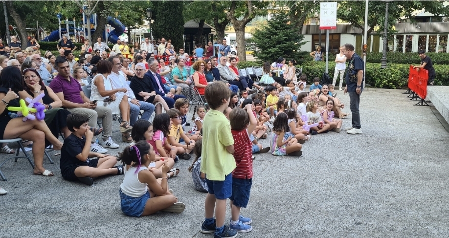 Festival de Honor: Celebrando la Entrega y Dedicación de Nuestros Mayores en Puertollano 7