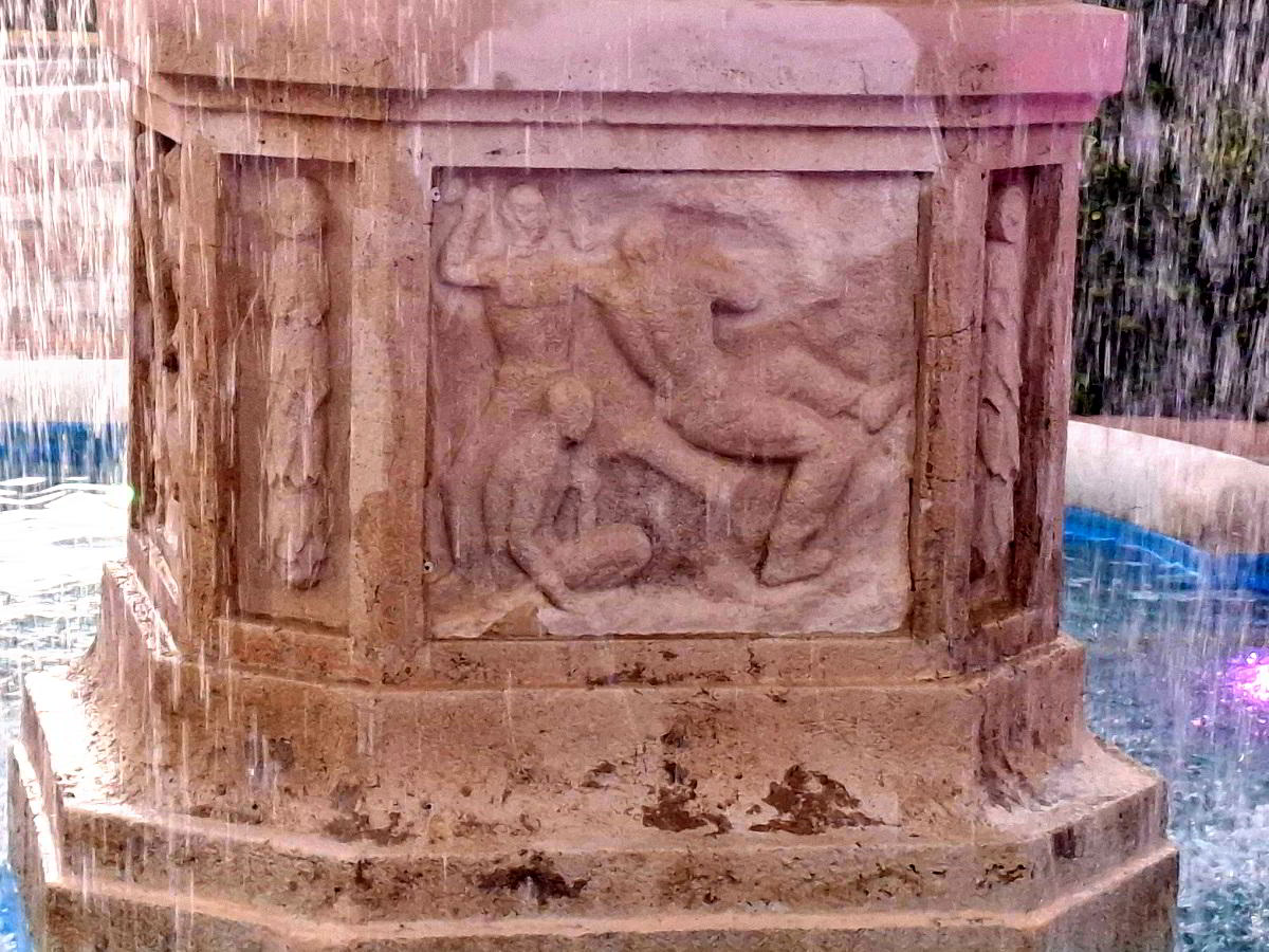 El Ayuntamiento de Puertollano Restaura la Magnificencia de la Fuente en Honor a los Mineros en Plaza España 6 El Ayuntamiento de Puertollano Restaura la Magnificencia de la Fuente en Honor a los Mineros en Plaza España 6