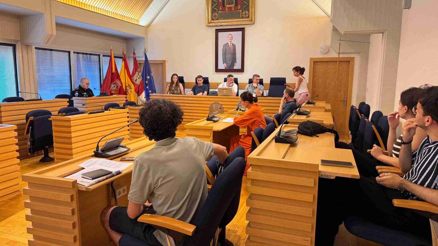 Mesa de la Bicicleta en el salón de plenos del Ayuntamiento de Ciudad Real presentación Red Ciclista Básica