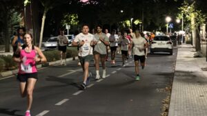 Corredores en la salida de la I Carrera Nocturna La Pandorga en Ciudad Real