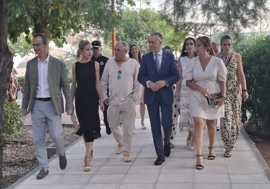 El alcalde da inicio a un vibrante fin de semana de música y diversión infantil en 'El Poblado' 1 El alcalde da inicio a un vibrante fin de semana de música y diversión infantil en 'El Poblado' 1