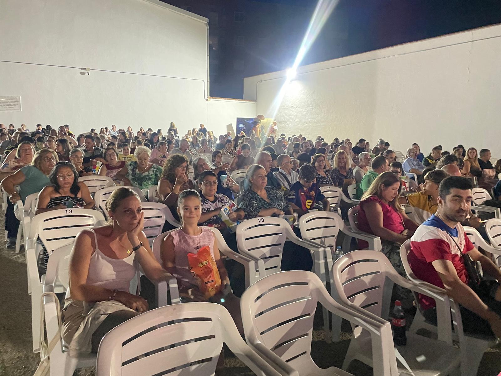 Éxito de concurrencia: 1.767 espectadores disfrutaron del cine de verano de Juventud e Infancia en dos meses 8