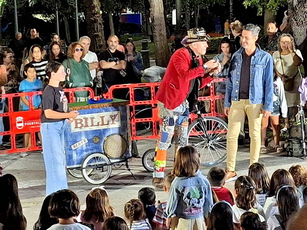 El Velocípedo de Billy Bluff Encanta a los Más Pequeños en el Inaugural 'Puertollano te Ilusiona' 5