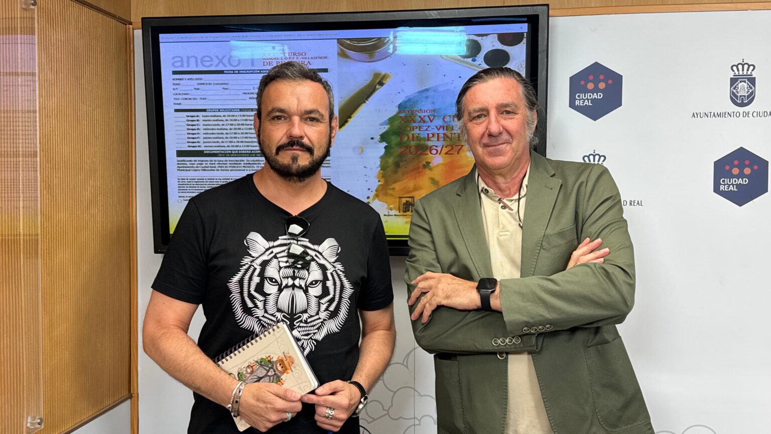 Alumnos participan en una sesión del Curso de Pintura López-Villaseñor en Ciudad Real