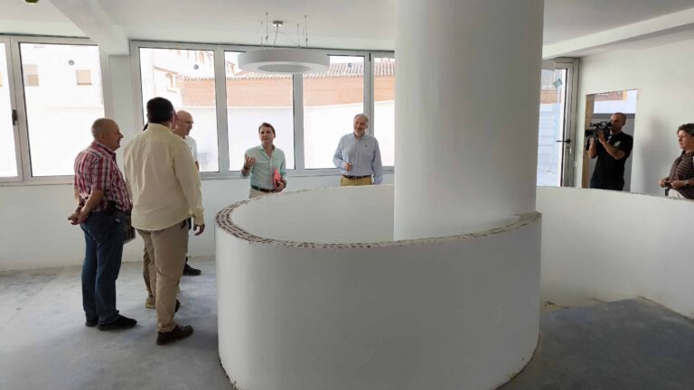 El alcalde Francisco Cañizares visita las obras de la Casa de la Cultura de Ciudad Real