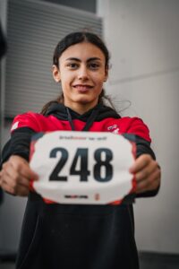 La escaladora Alicia López García durante un entrenamiento