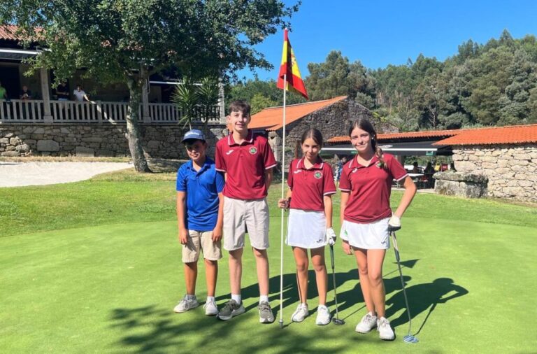 Jovenes golfistas de Castilla-La Mancha en el Campeonato de Espana Sub-16 de Pitch and Putt