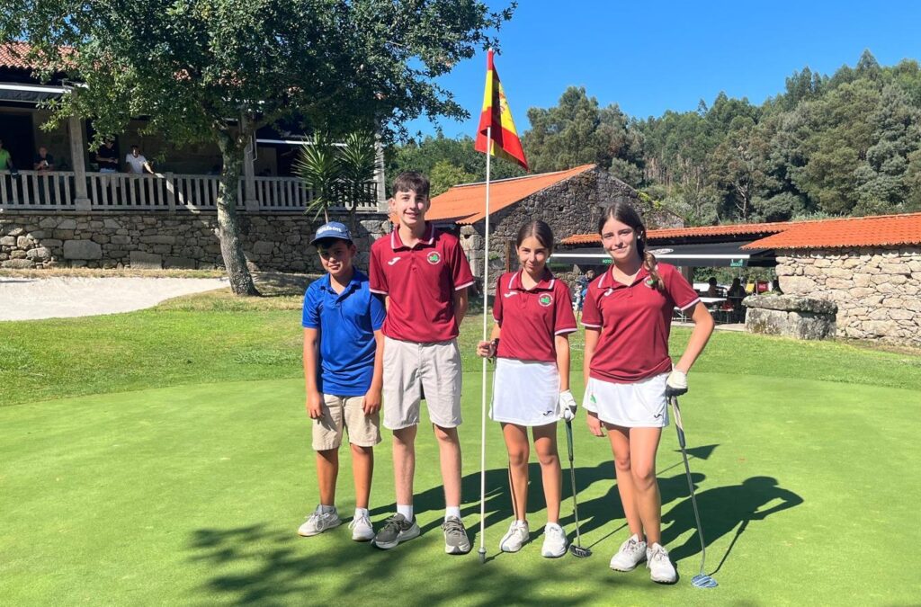 Jovenes golfistas de Castilla-La Mancha en el Campeonato de Espana Sub-16 de Pitch and Putt