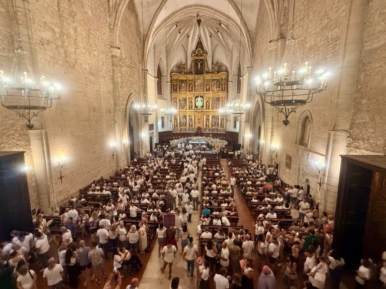 Ofrenda a la Virgen del Prado en la Catedral de Ciudad Real