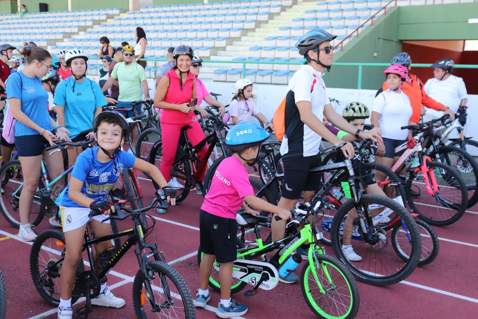 Participantes en el Día de la Bicicleta