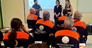 Voluntarios de Proteccion Civil de Ciudad Real durante el curso sobre emergencias y discapacidad