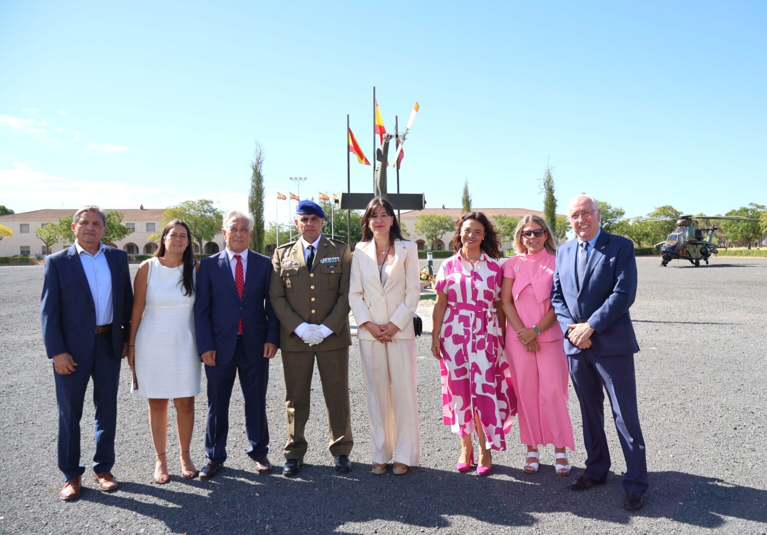Blanca Fernández asiste al cambio de mando del Bhela I en Almagro