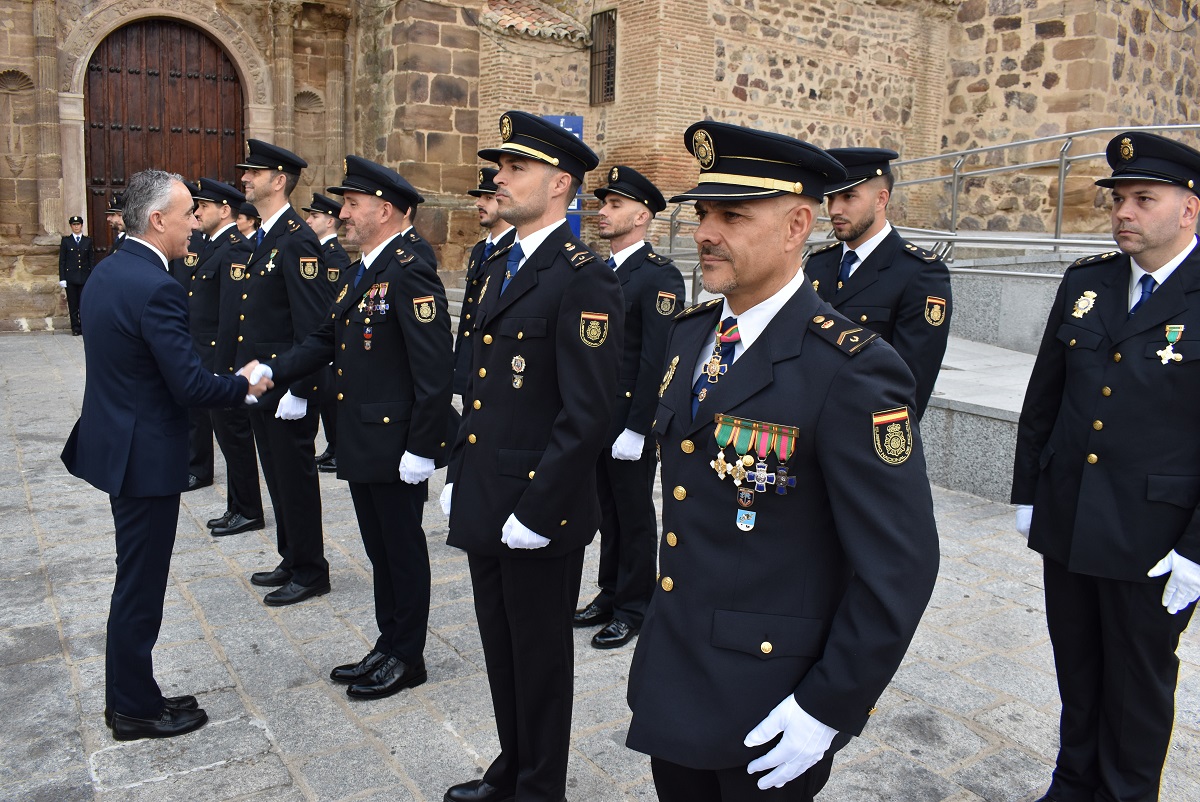 Centenario de la Policía Nacional en Puertollano: El alcalde destaca el compromiso con la seguridad ciudadana 4