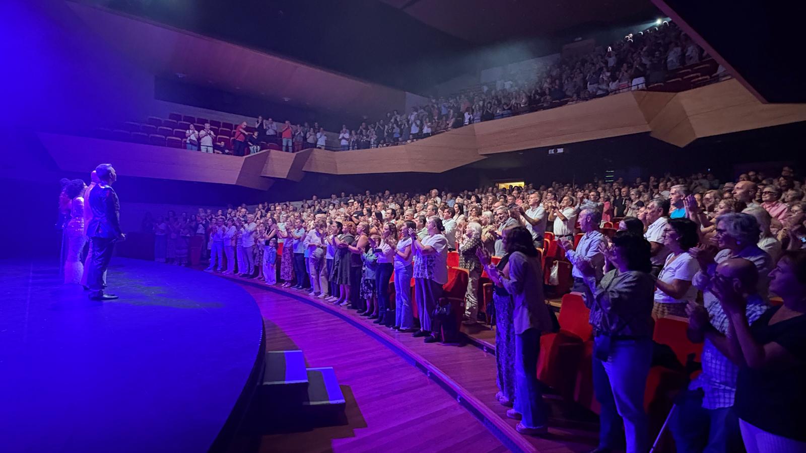 El Auditorio Pedro Almodóvar se llena de ritmo con 'We Love Disco': una noche inolvidable de música y baile 1