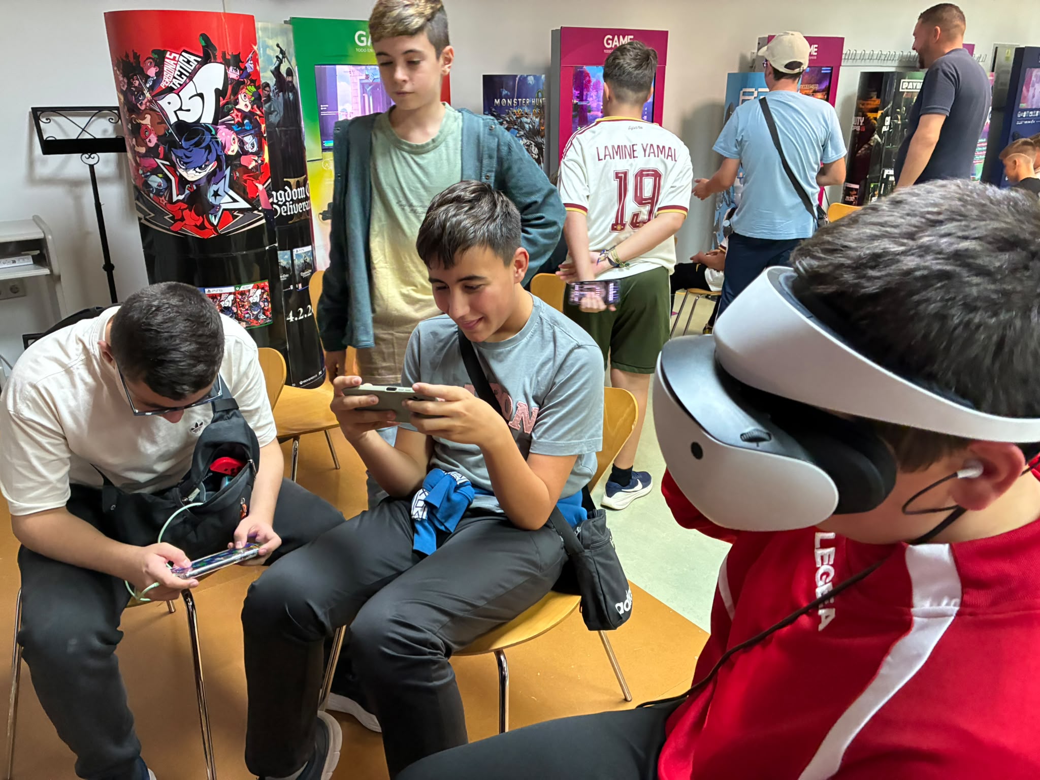Éxito rotundo en la Game Party de Puertollano: Casi 400 jóvenes y más de 100 padres se unen a la diversión 5 Éxito rotundo en la Game Party de Puertollano: Casi 400 jóvenes y más de 100 padres se unen a la diversión 5