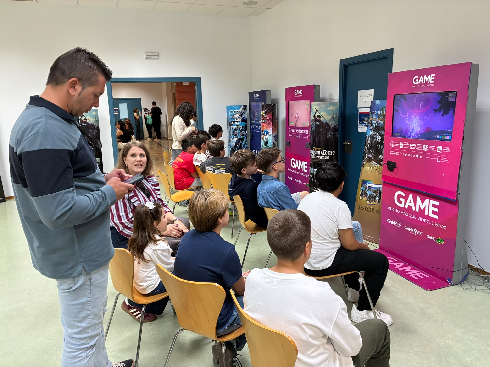 Éxito rotundo en la Game Party de Puertollano: Casi 400 jóvenes y más de 100 padres se unen a la diversión 8 Éxito rotundo en la Game Party de Puertollano: Casi 400 jóvenes y más de 100 padres se unen a la diversión 8