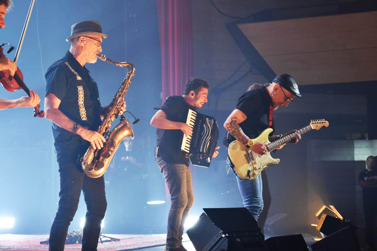 Puertollano Revive el Corazón Desierto de Fito & Fitipaldis en el Lanzamiento de su Gira 'Aullidos Tour' 6