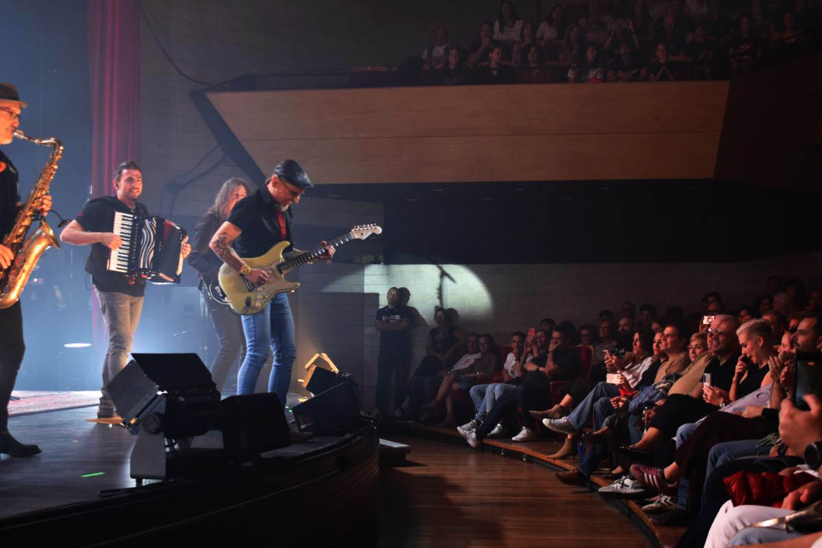 Puertollano Revive el Corazón Desierto de Fito & Fitipaldis en el Lanzamiento de su Gira 'Aullidos Tour' 5